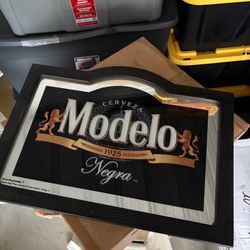 Modelo Negra Beer Man Cave Mirror 