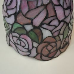 TIFFANY STYLE STAINED GLASS ROSES SHADE