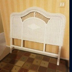 White Wicker Pier1 Headboard..Shabby Chic/Farmhouse Style..Full/Queen Size..Like New!