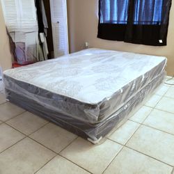 NEW QUEEN-SIZE MATTRESS AND BOX SPRING 🆕️