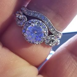 Gorgeous Women's Round Cut Vintage designer Ring Size 9