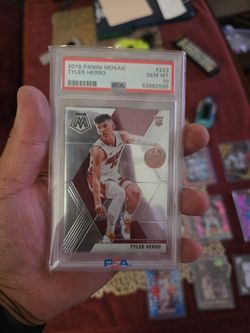 2019 PANINI MOSAIC GEM MT 10 (TYLER HERRO)