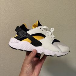 Nike Huarache Yellow And White 