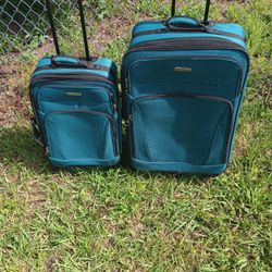 TWO PIECE LUGGAGE SET