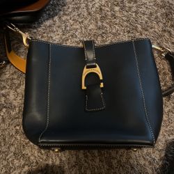 Dooney & Bourke