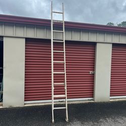 Aluminum Extension Ladder Extends from 10 ft to 20 ft