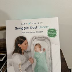 Snuggle Nest Portable Infant Bassinet 