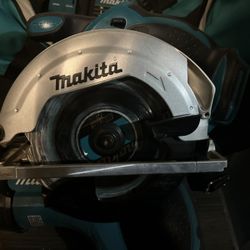 Makita18V LXT Lithium-Ion Cordless 6-1/2 in. Lightweight Circular Saw and General Purpose Blade (Tool-Only) 2.0k