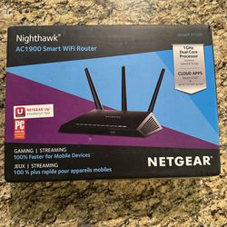 NETGEAR Nighthawk AC1900 Smart WiFi Router (R7000-100NAS) in Black