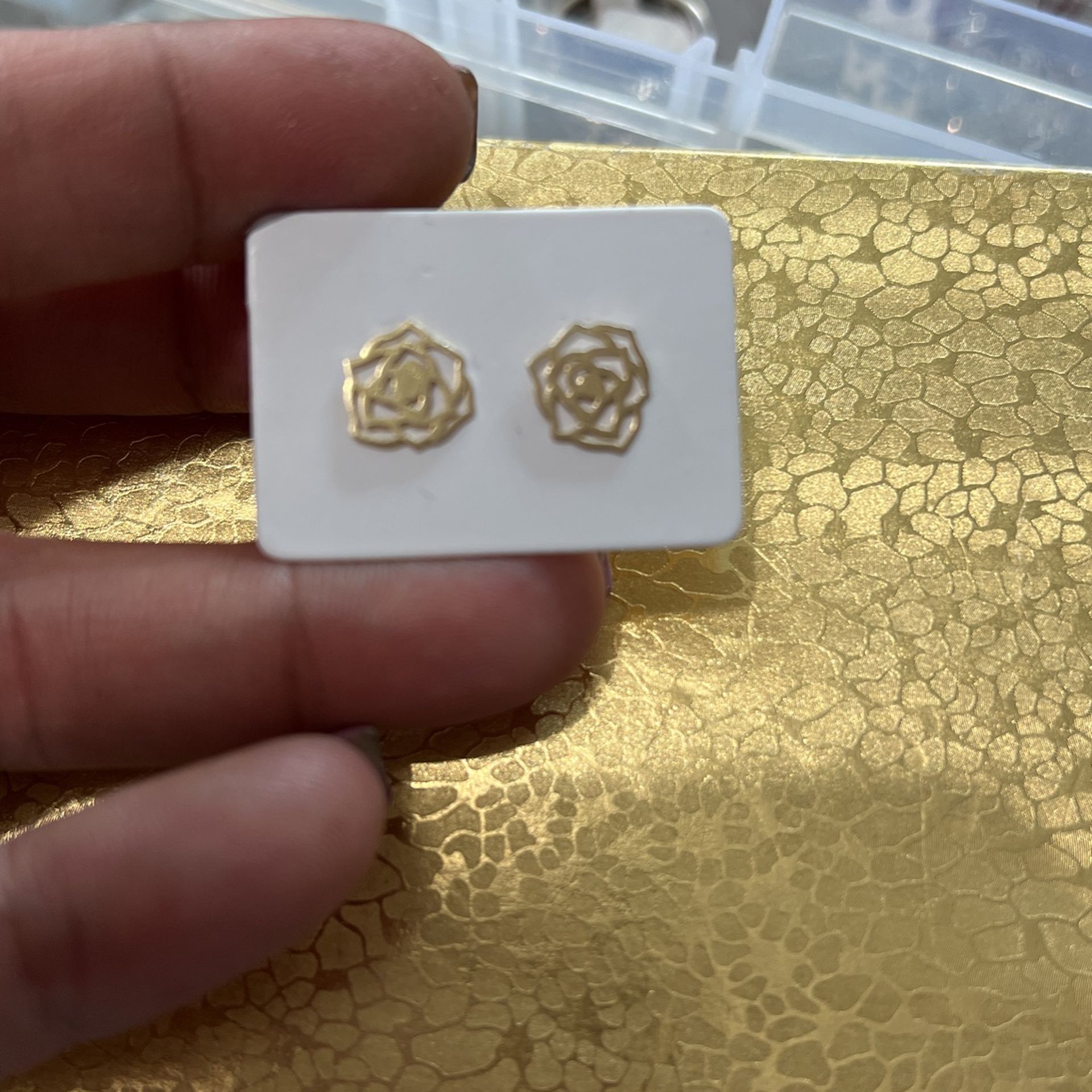 18k Flower Stud Earrings