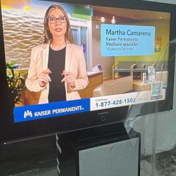 Samsung LN-S5296D 52" HDTV LCD Roku TV 12.8 Billion Colors 