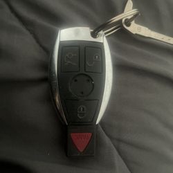 2004 Mercedez Benzo  CL 320 Remote Key Fobr