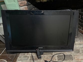 Samsung TV 38”, good working condition.