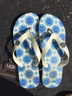 Brand new Ugg flip flops