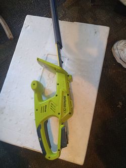Battery powered hedge trimmer no battery or charger