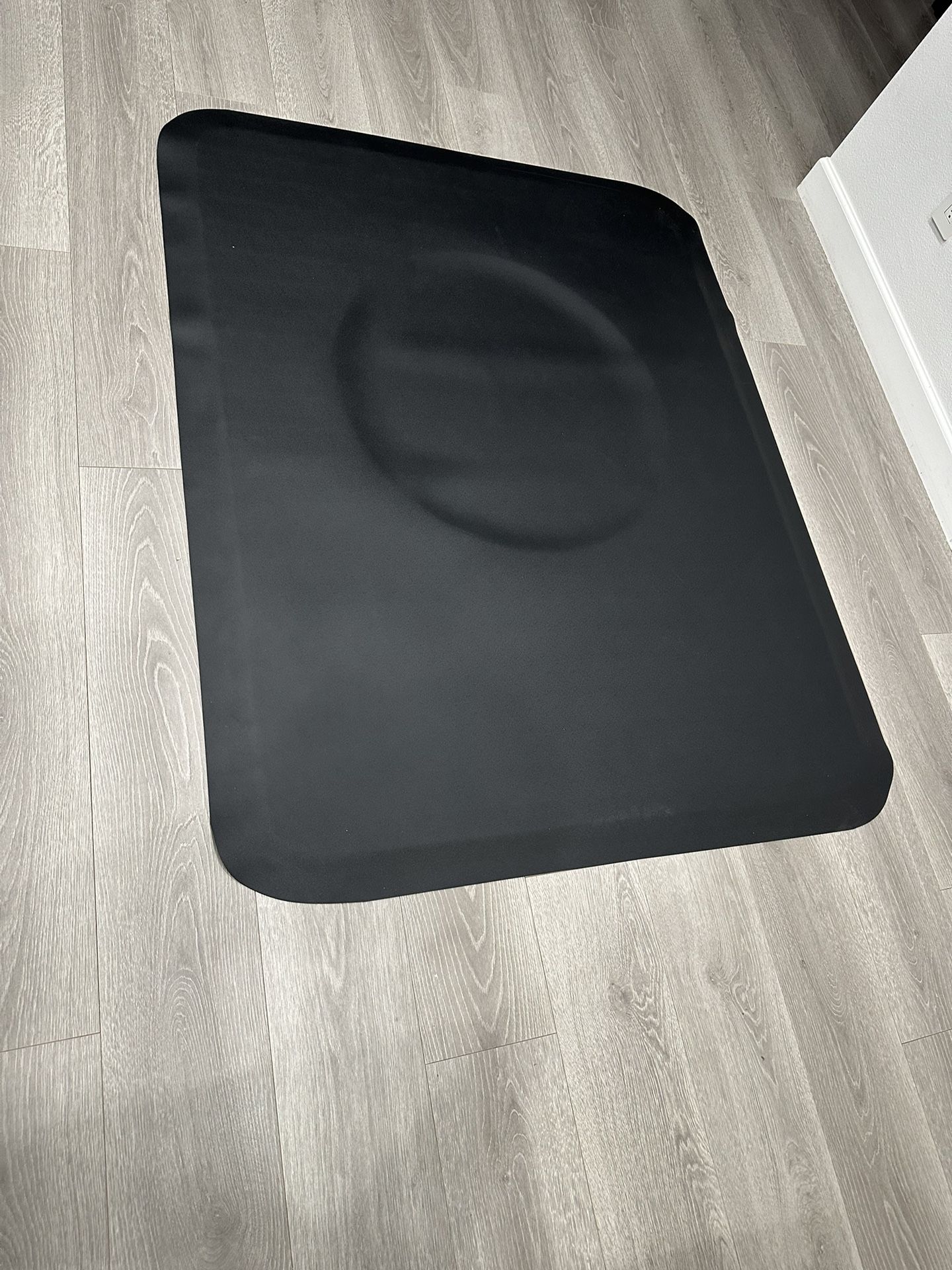 Black Salon Mat 5x4 Feet (Omy Salon)