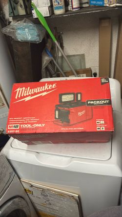 M18 Pack Out Milwaukee Light $155