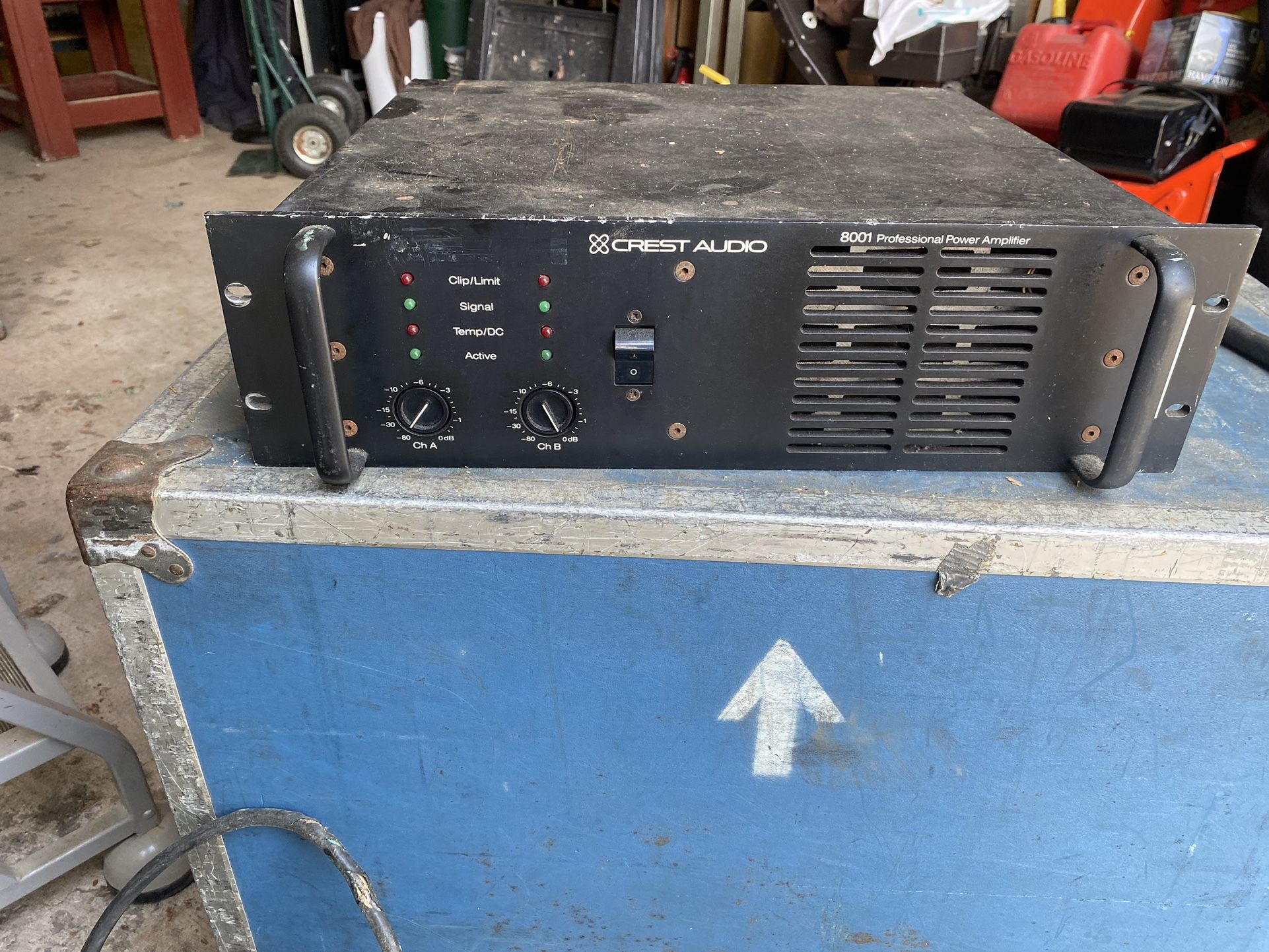 Crest 8001 Amplifier