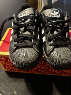 Kids Adidas superstar size 12C
