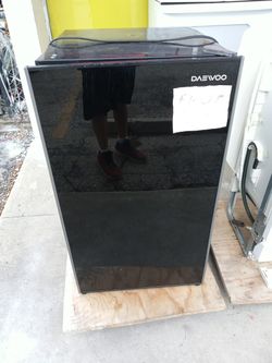 Dorm Refrigerator black excellent . Warranty , Delivery available 2203 Fowler st. Ft. Myers 33901
