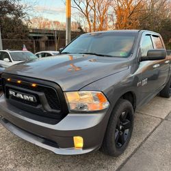 2013 DODGE RAM 1500 5.7 V8 HEMI with 4X4

