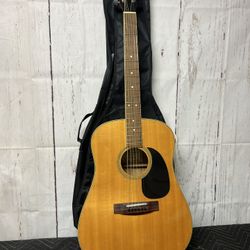 HOHNER HAND CRAFTED ACOUSTIC GUITAR HW-360N