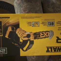 Dewalt 8" prunning saw