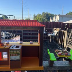 McDonald 1982 Vintage Restaurant Toy!!