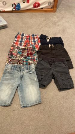 6 pairs shorts lot size 3 boys