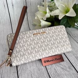 Michael Kors wallet 