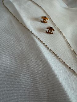 nNECKLACE
