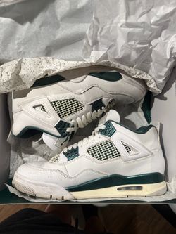 Air Jordan 4 retro sneakers