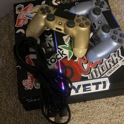 1st gen ps4 with 2 controllers