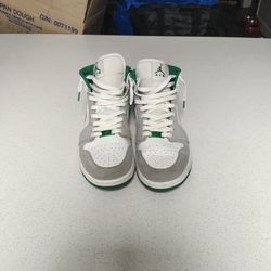 Jordan 1 SE Pine White Pine Green 