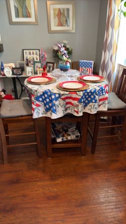 Bar height Bar Table and Chairs