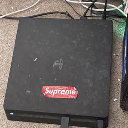 PS4 Pro Slim