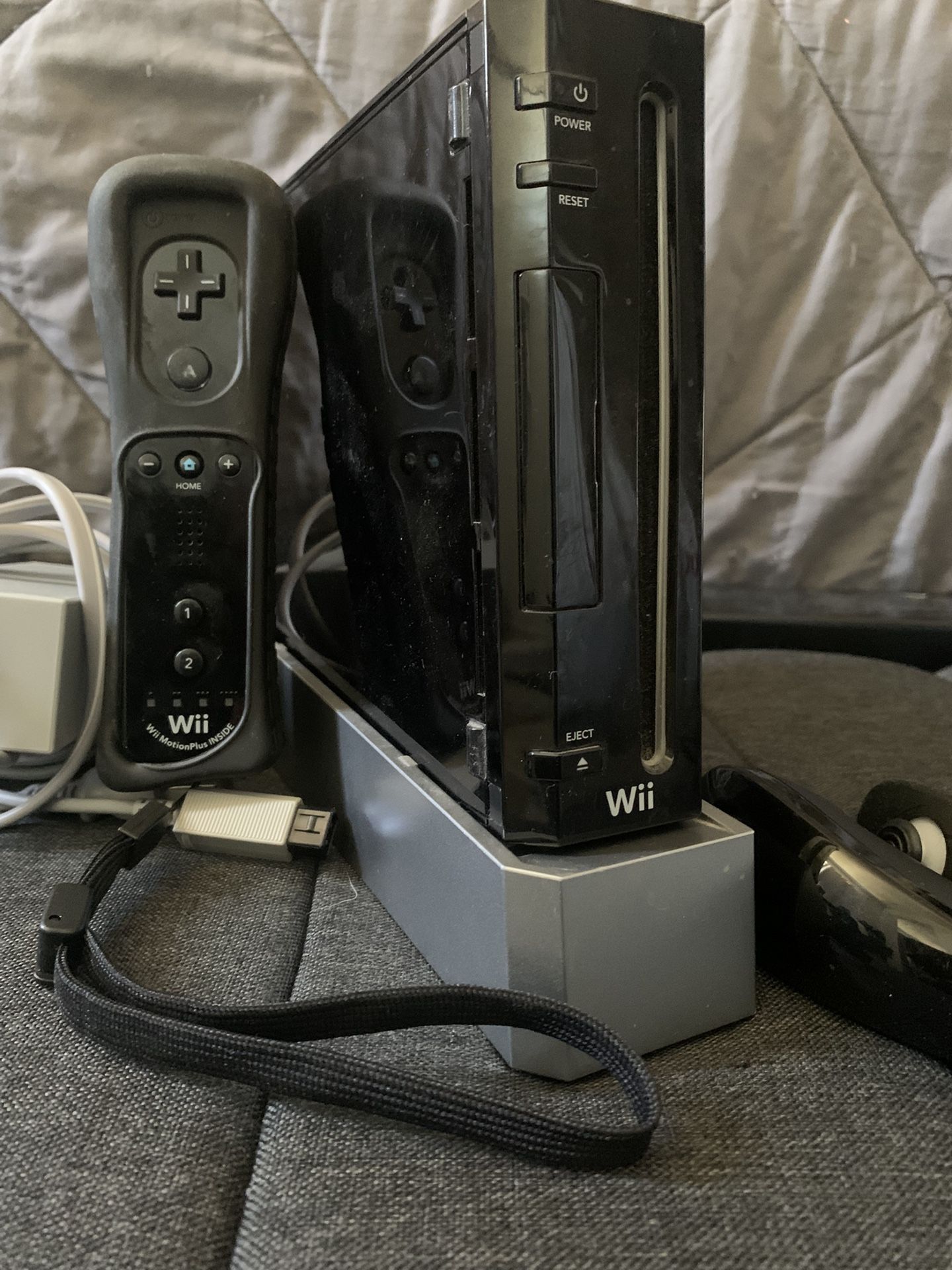 Nintendo Wii Console Black (model RVL-001)