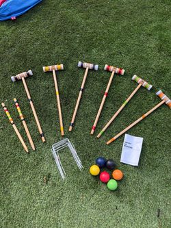 Complete Croquet Set with Mallets and Balls