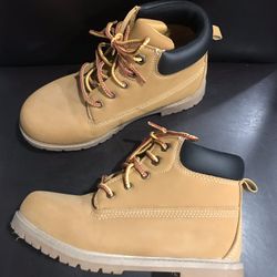 Boys Boots - Size 2 (Light Brown/Wheat)