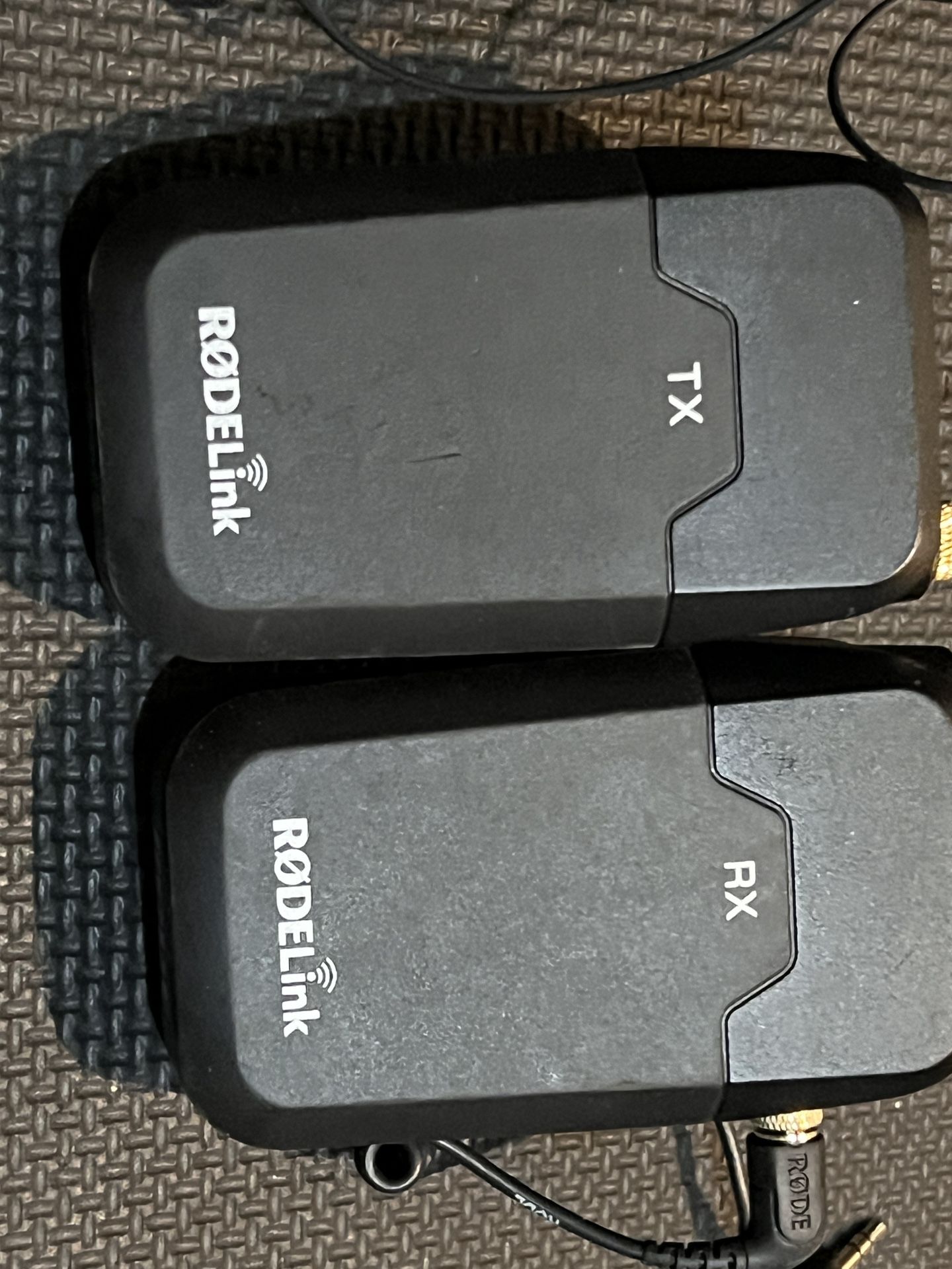 Rode Wireless Lav Microphone Receiver And Transmitter Set 