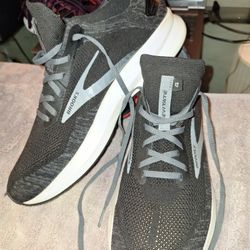 Brooks Levitate 4 Men's Size 11.5 D Running Shoes 