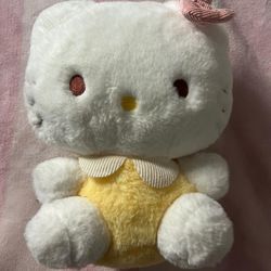 hello kitty plushie 