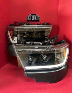 Dodge Ram 2019. 2024 Headlights.