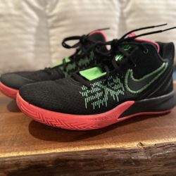 Nike Kyrie Flytrap II Black Hyper Pink Basketball Shoes Size 9.5