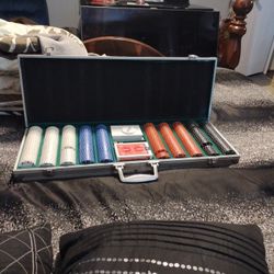Complete Very Nice Poker Set 