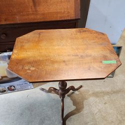 Vintage Space saving table. Top flips up when not needed!  
22" x 15.75" x 28"h