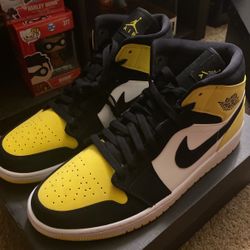 Air Jordan 1 Mid 