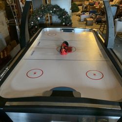 Air Hockey Table