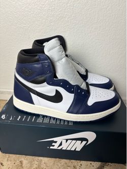 Nike Air Jordan 1 High “Midnight Navy” Men’s size 9, 12