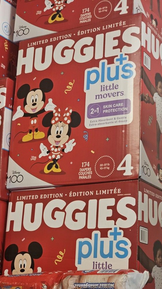 Huggies Little Movers Size 4 Diapers Nuevos en Caja / 174pcs Firm Price / Pickup Only